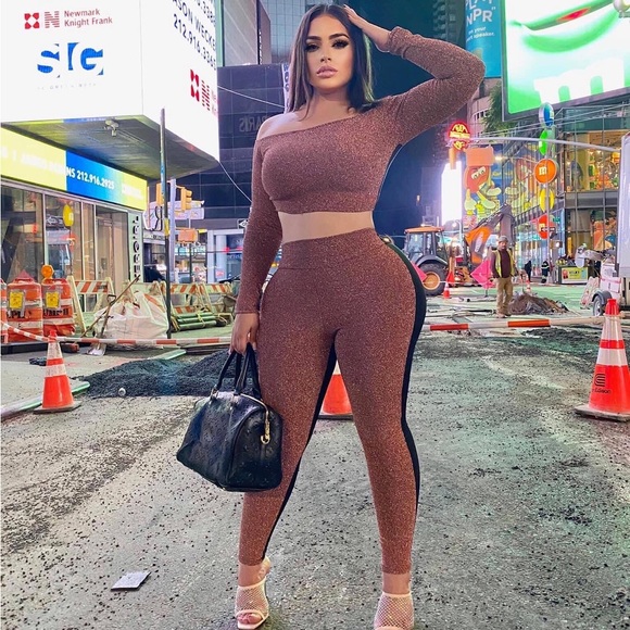 Meet your Posher ❣︎ ˚₊· ͟͟͞͞➳❥ 𝐏𝐨𝐬𝐡 𝐀𝐦𝐛𝐚𝐬𝐬𝐚𝐝𝐨𝐫 𝐈𝐈 - Picture 6 of 17